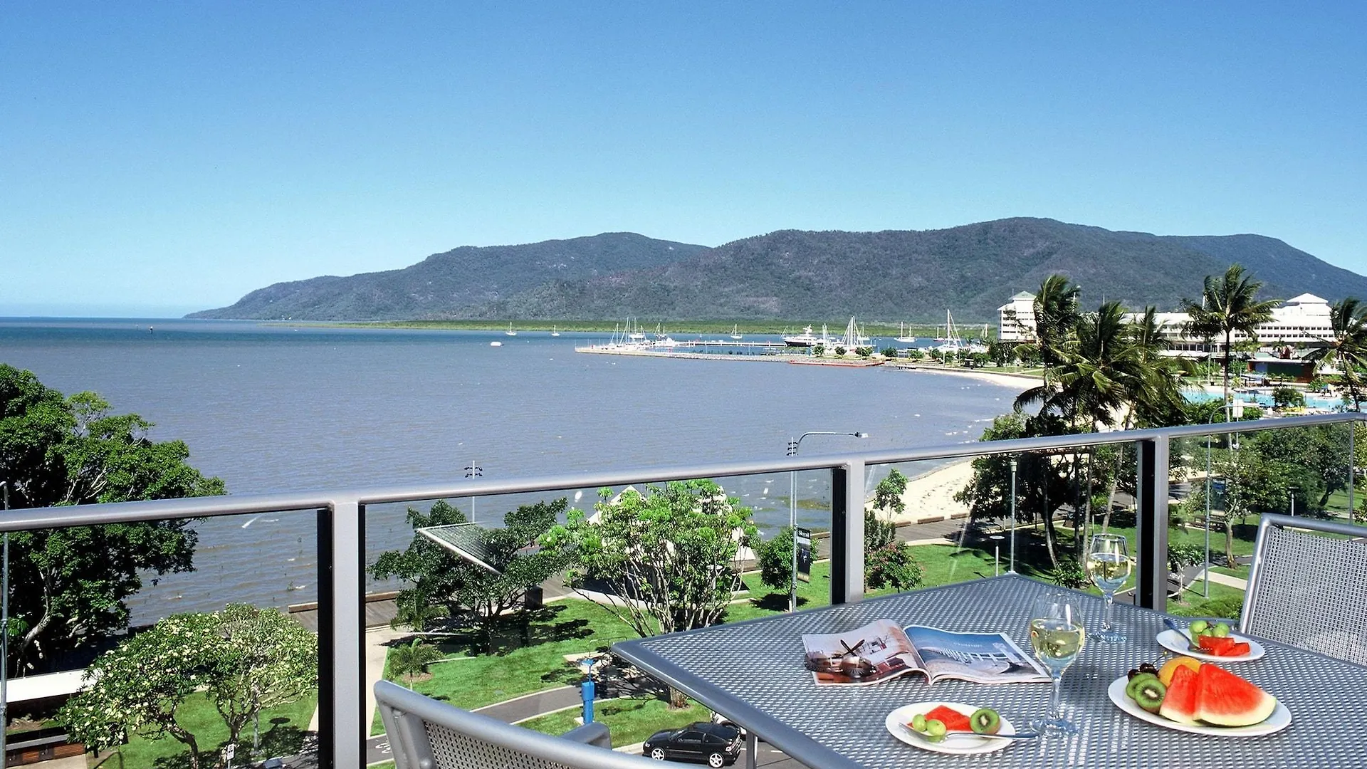Mantra Trilogy Hotel Cairns 4*,