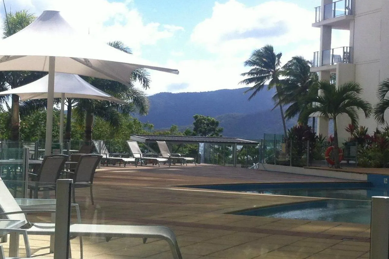 Mantra Trilogy Hotel Cairns 4*,