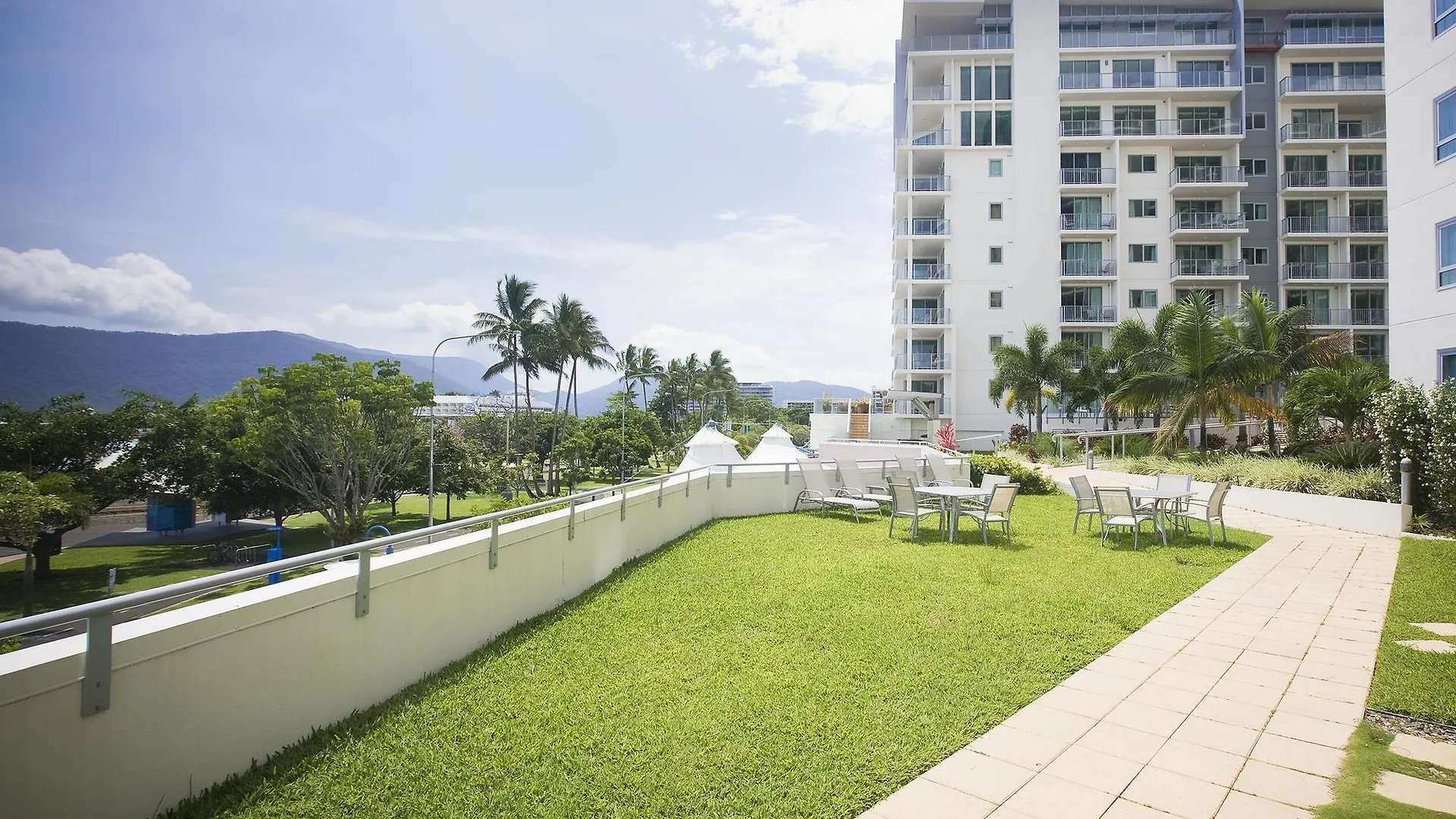 Mantra Trilogy Hotel Cairns