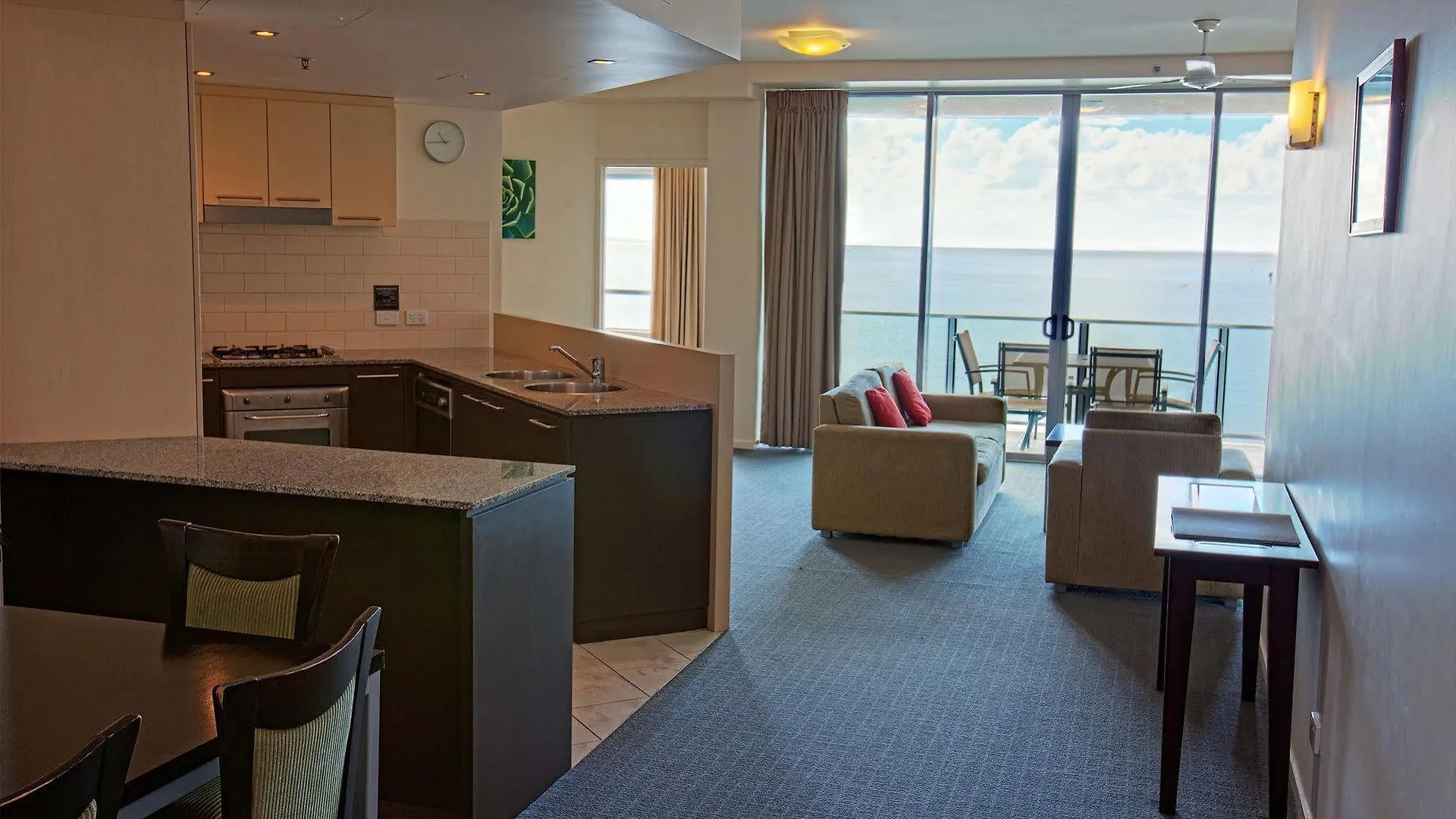 Mantra Trilogy Hotel Cairns Australia