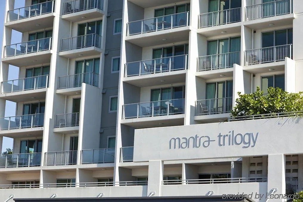 מלון קאירנס Mantra Trilogy 4*,